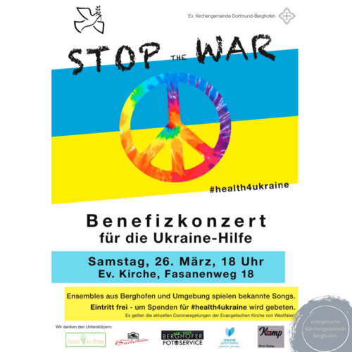 Ein Plakat weist auf ein Benefizkonzert für die Ukraine hin.